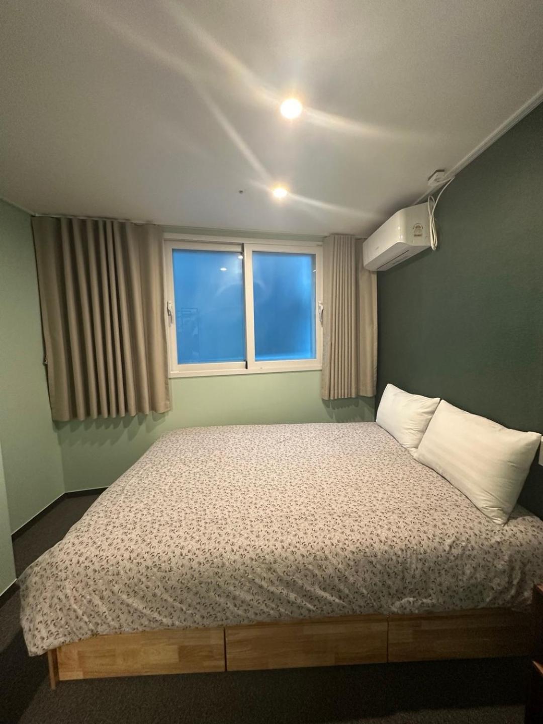 R Guesthouse Jongmyo ソウル特別市 エクステリア 写真